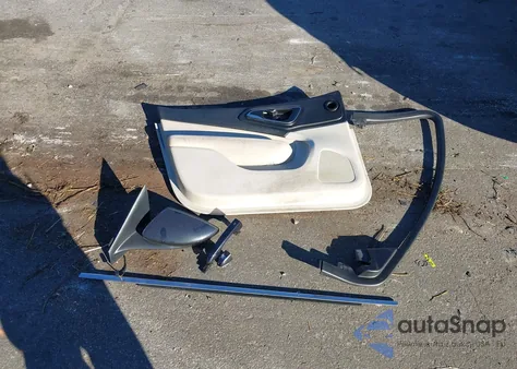 2017 Chrysler 200 Limited Platinum z USA, uszkodzony, nr VIN 1C3CCCAB3HN511758